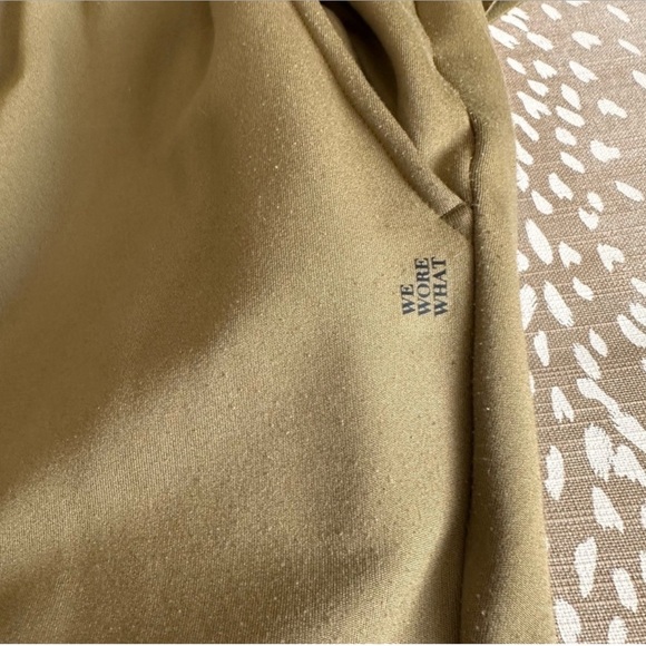WeWoreWhat Khaki Women's Cropped Sweatshirt and joggers - Picture 6 of 6